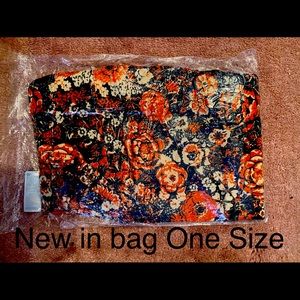 Orange Floral Kularoe leggings